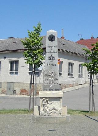 Památník padlým.JPG