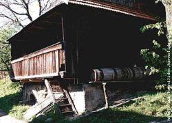 Roubená sýpka z poloviny 19. století.jpg