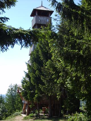 Valašské Klobouky-rozhledna Královec (1).JPG
