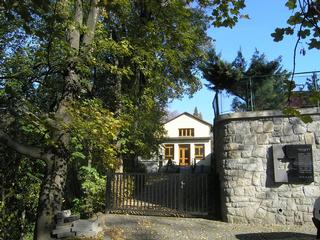 Vstup na židovský hřbitov.JPG