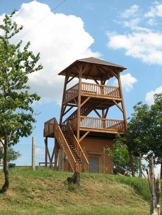 Hýsly -rozhledna Johanka.jpg