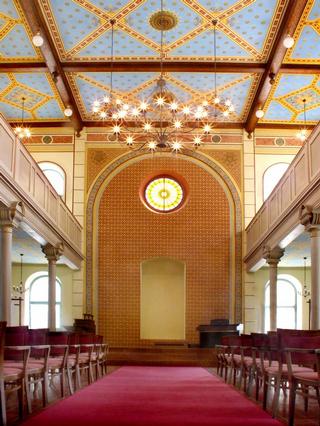 BV-synagoga-interiér.jpg