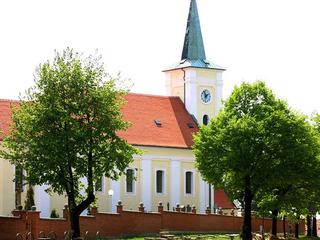 Kostel navštívení Panny Mariel.jpg