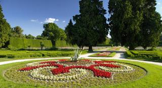 2006-07-04_243_lednický park.jpg